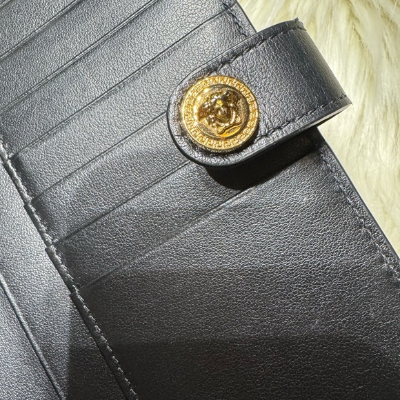 Versace Black Leather Vitello Long Wallet with Gold Snap. New in Box - Picture 2 of 5